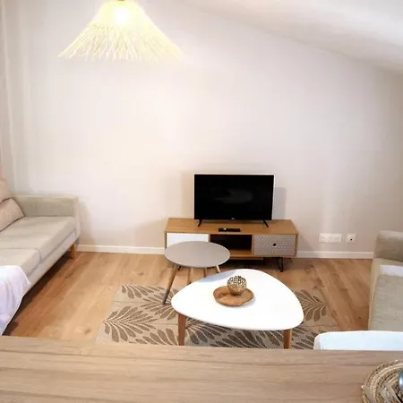 T2 Au Calme , Centre Historique , Entree Autonome Apartment Montelimar